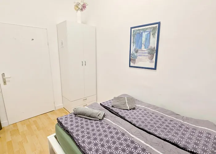 منزل للإقامة Comfortable In Lugner Area