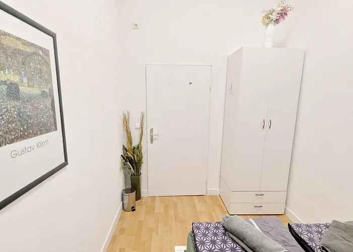 منزل للإقامة Comfortable In Lugner Area