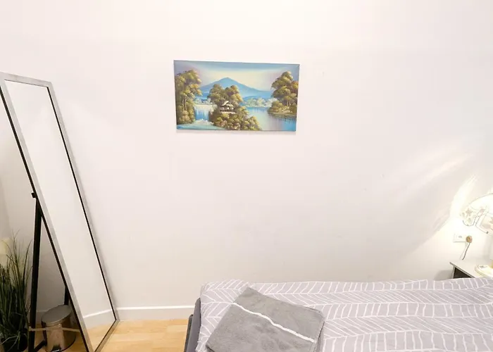 Comfortable In Lugner Area منزل للإقامة *