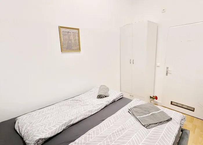 Comfortable In Lugner Area منزل للإقامة *